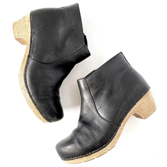 Dansko Shoes - Dansko Maria Black Milled Nubuck Ankle Boots 36